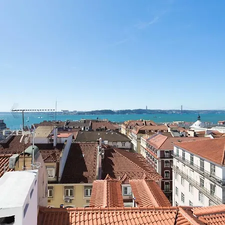 Flh Chiado Skyline Lizbona